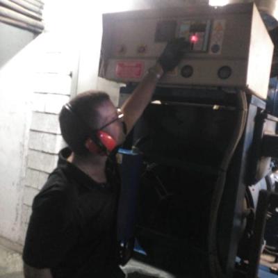 Comprobando Funcionamiento Grupo Electrogeno Linea Concepcion 1