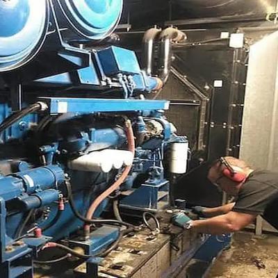 Mantenimiento de grupo electrógenos en La Linea de la Concepción